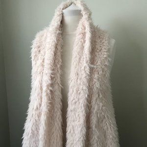 Faux Fur Vest / White 70's